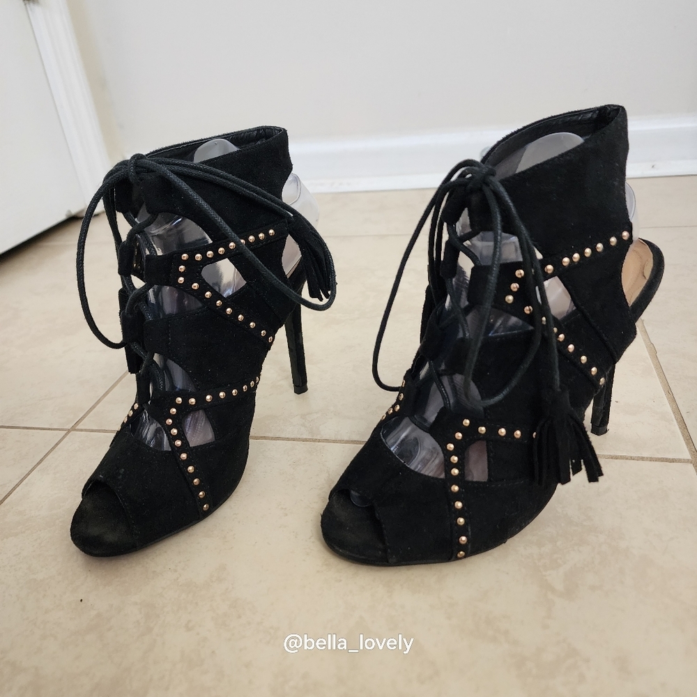 Elegant Black Laced Up Gold Studded Heels With Tassles - Picture 3 of 7